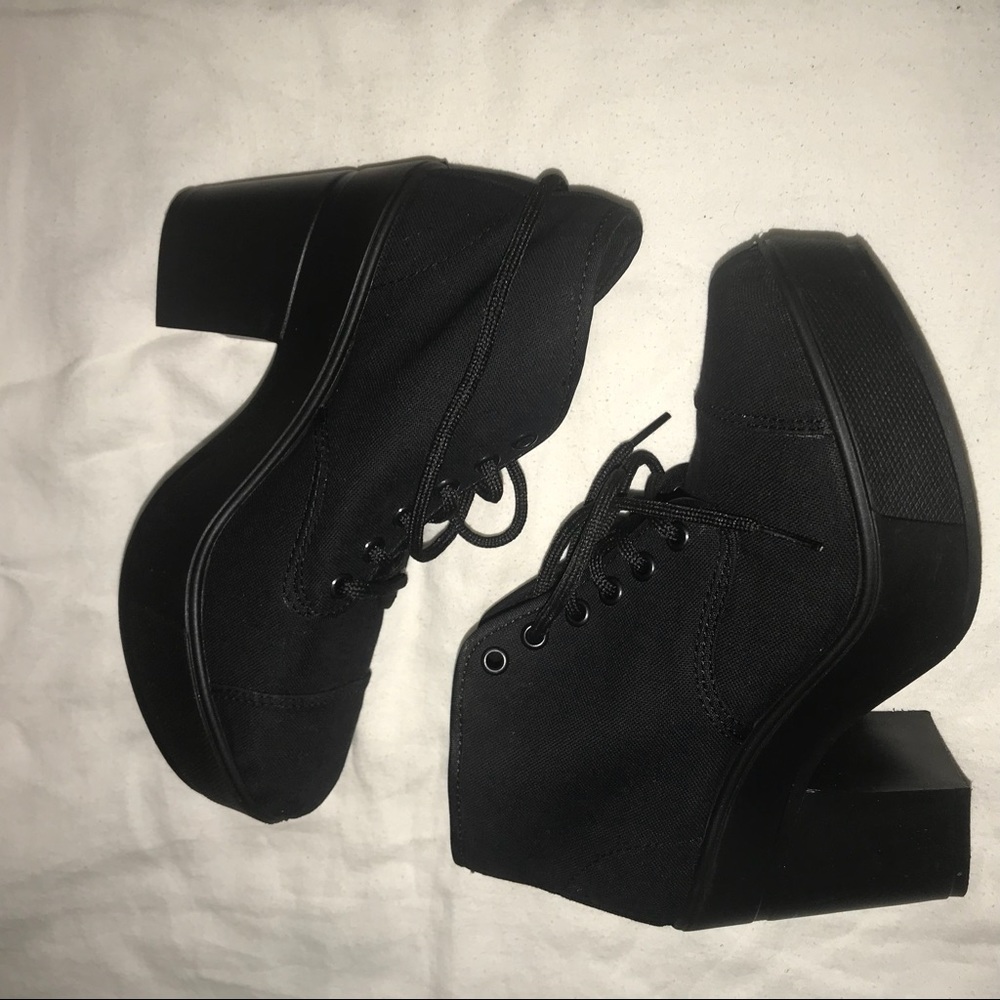 Black Heeled Boots